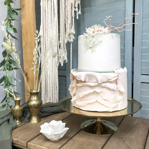 gold metal pedestal cake stand