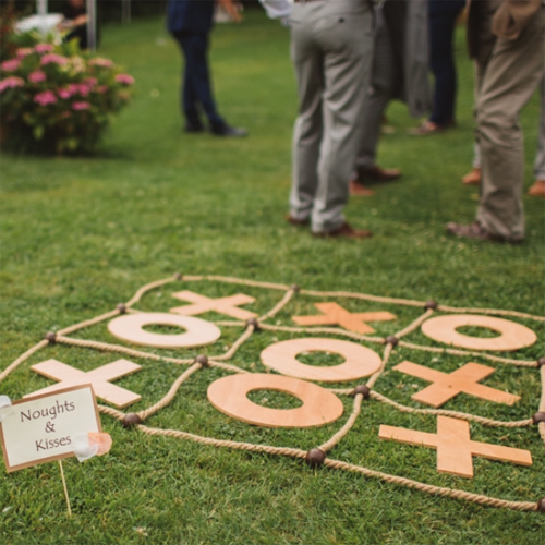 Giant noughts and crosses