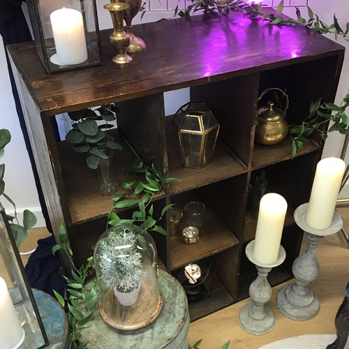 Pigeon hole shelving display unit