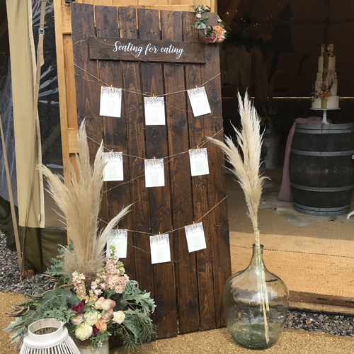 Rustic seating for eating table plan